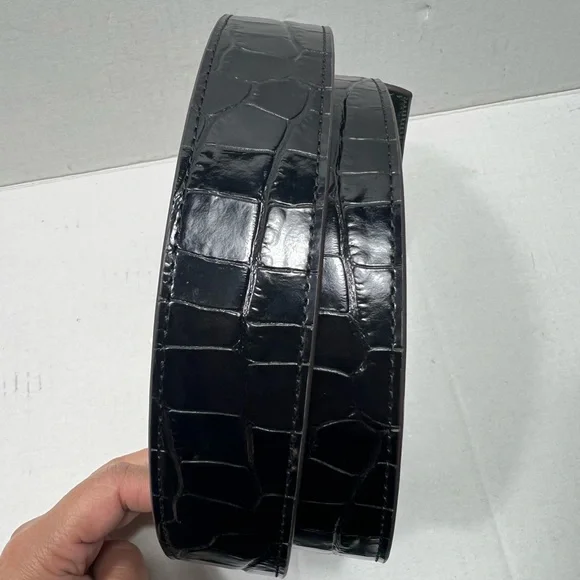 Tory Burch 1.5” Britten Reversible Logo Croc Belt In Black/Green Size: XXL - Picture 4 of 7